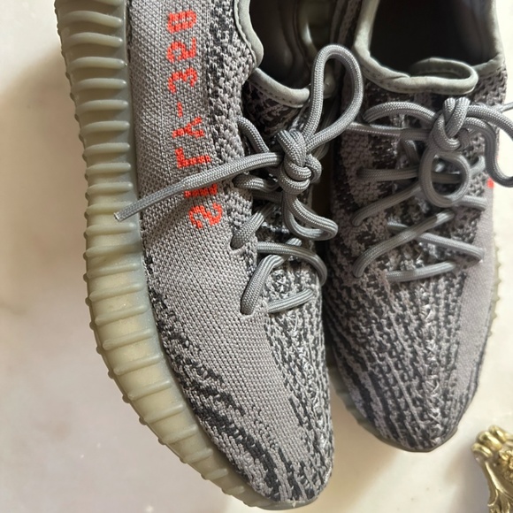 Yeezy - Picture 3 of 4